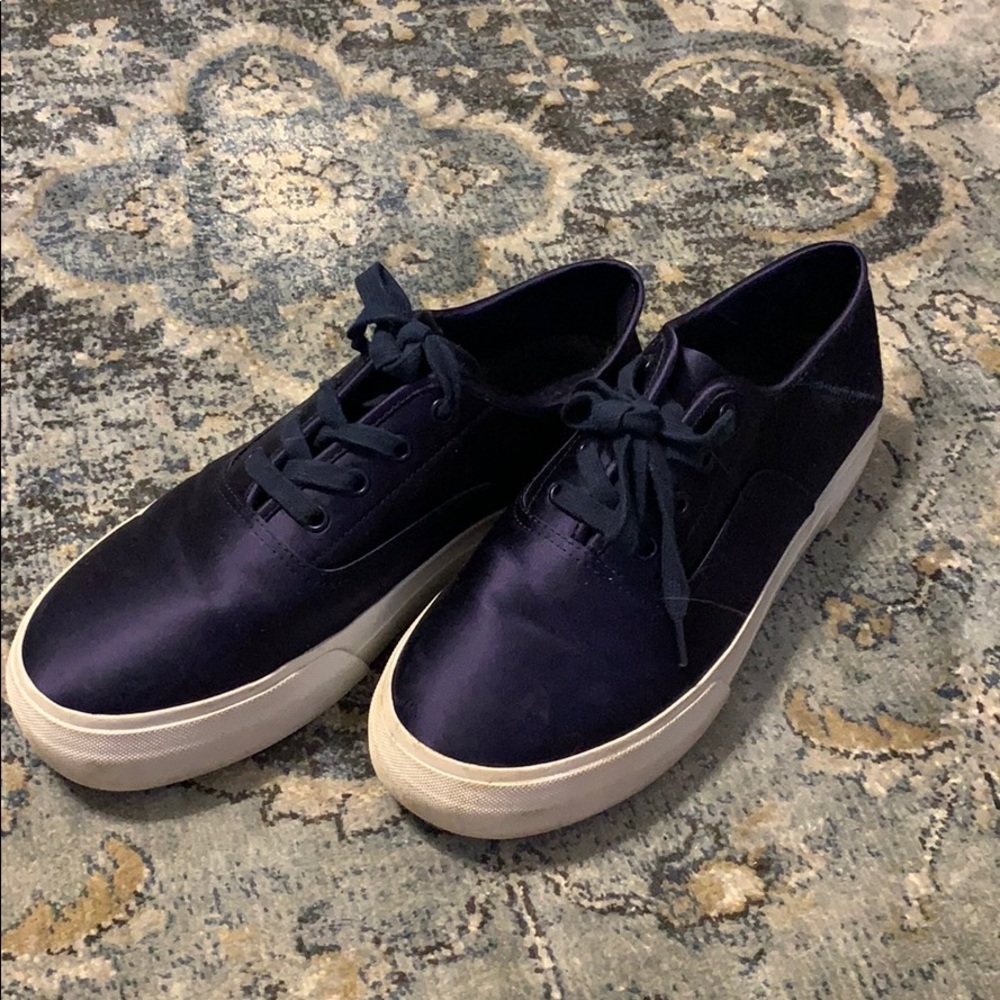 Satin blue platform Vince sneaker